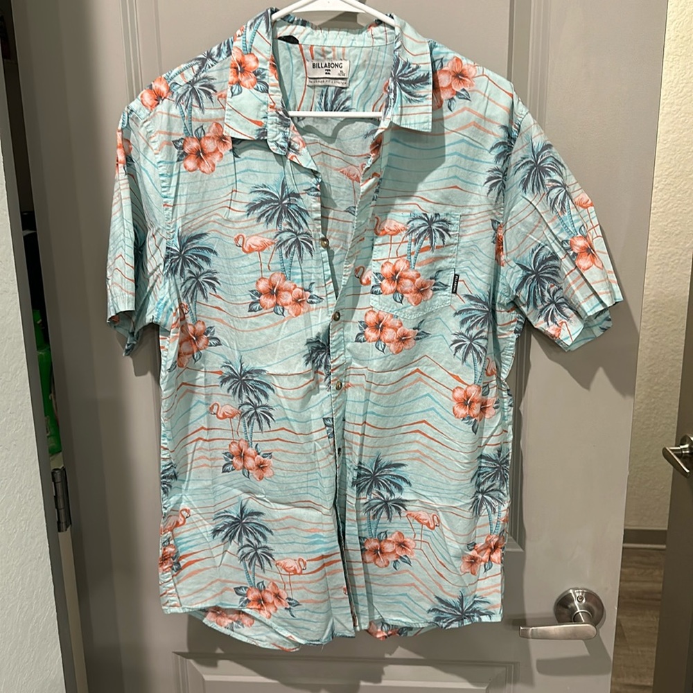 XL Billabong Floral Button Up
